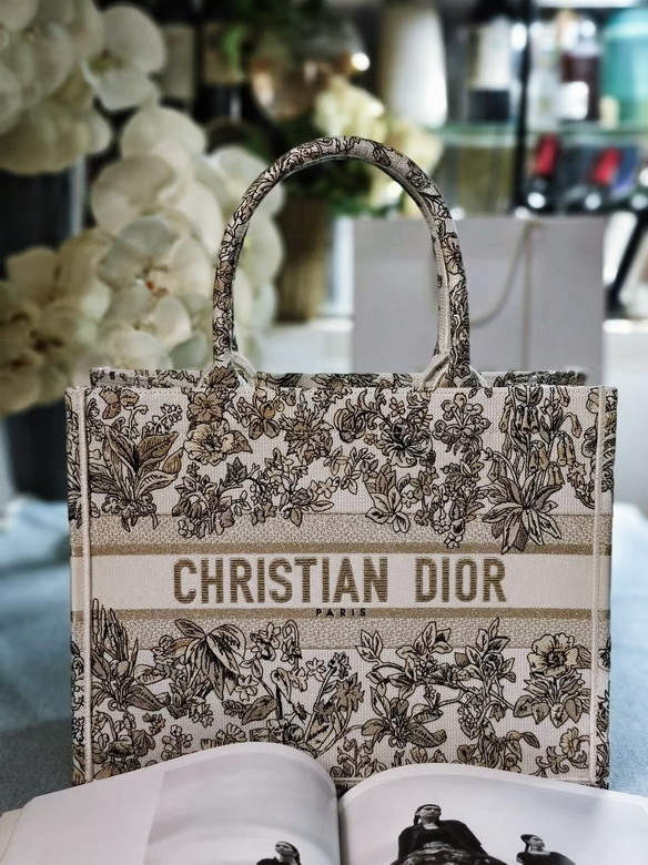 Dior 8001 36.5x27x17cm yz
