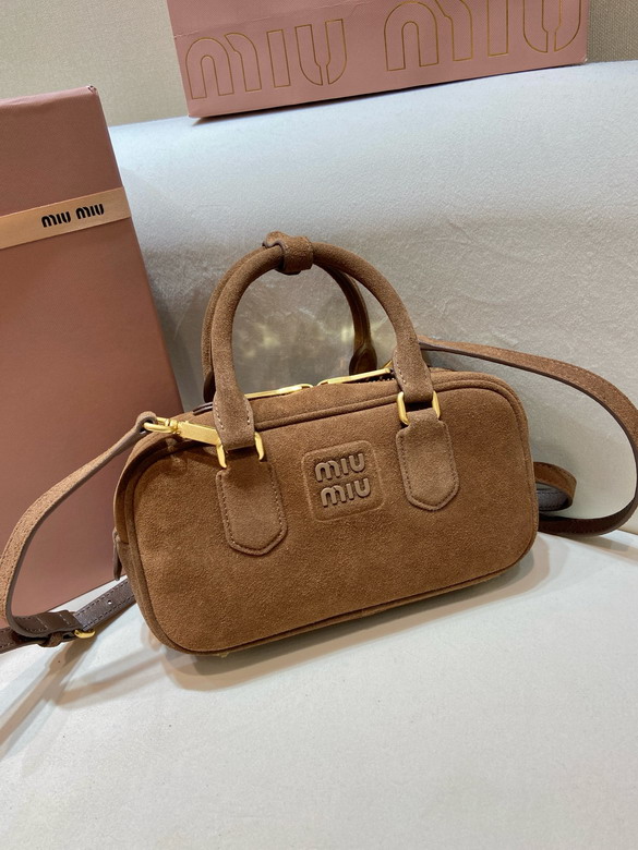 Miu 5BB142 22x10.5x7.5cm AP