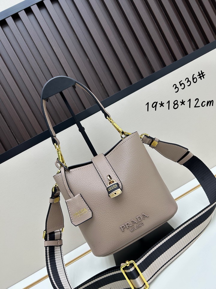 Prada 3536 19x18x12cm jj3