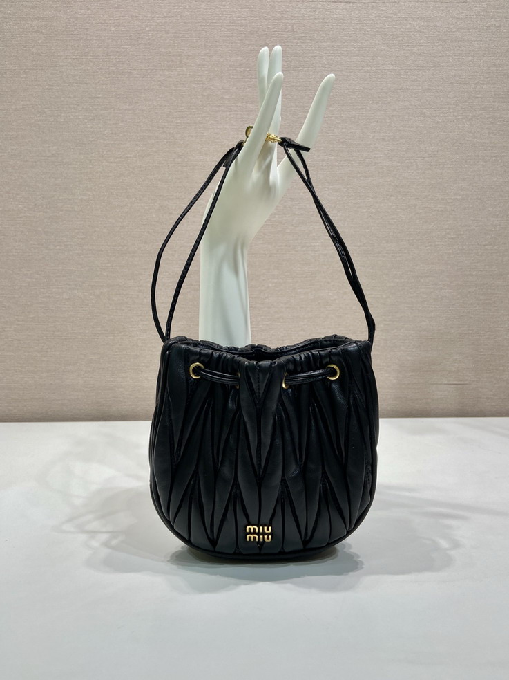 Miu 5ND022 16x14x7.5cm AP2