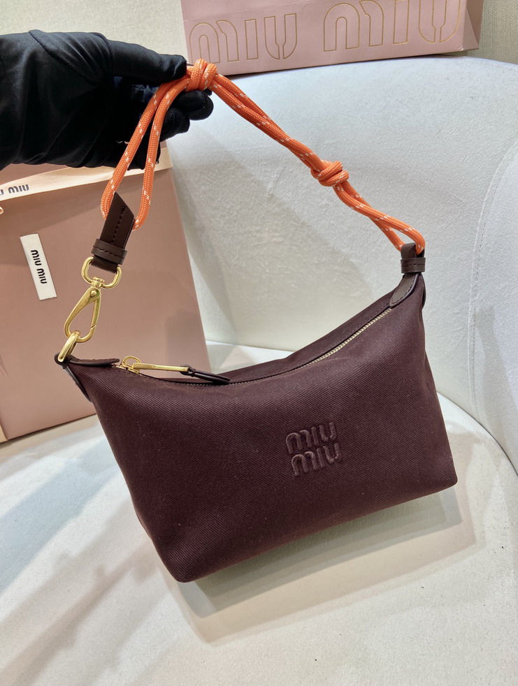 Miu 5NE841 18.5x14x10cm AP