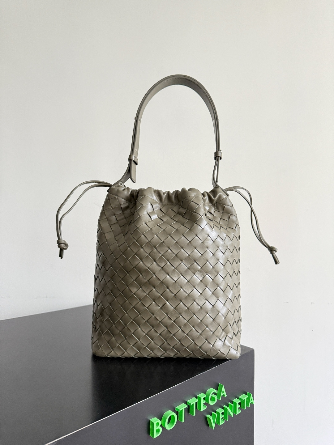 BV Bucket bag Original