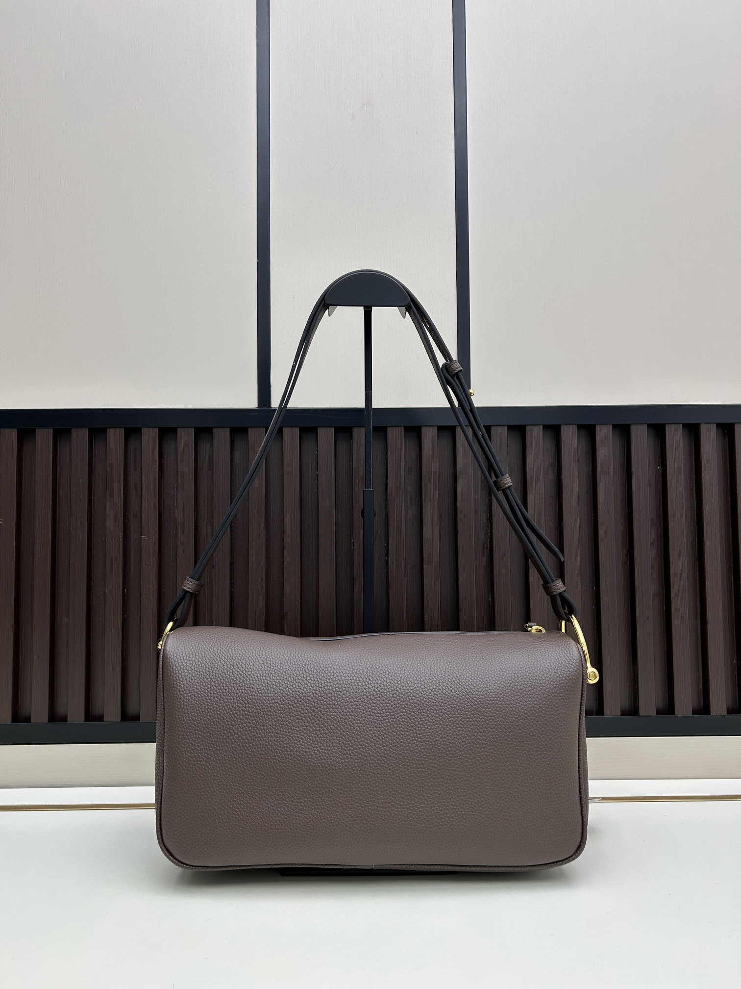 GG 08935 31.5x17x12cm jj2