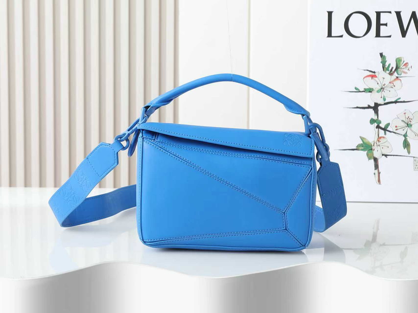 Loewe M88 25x17cm ss4