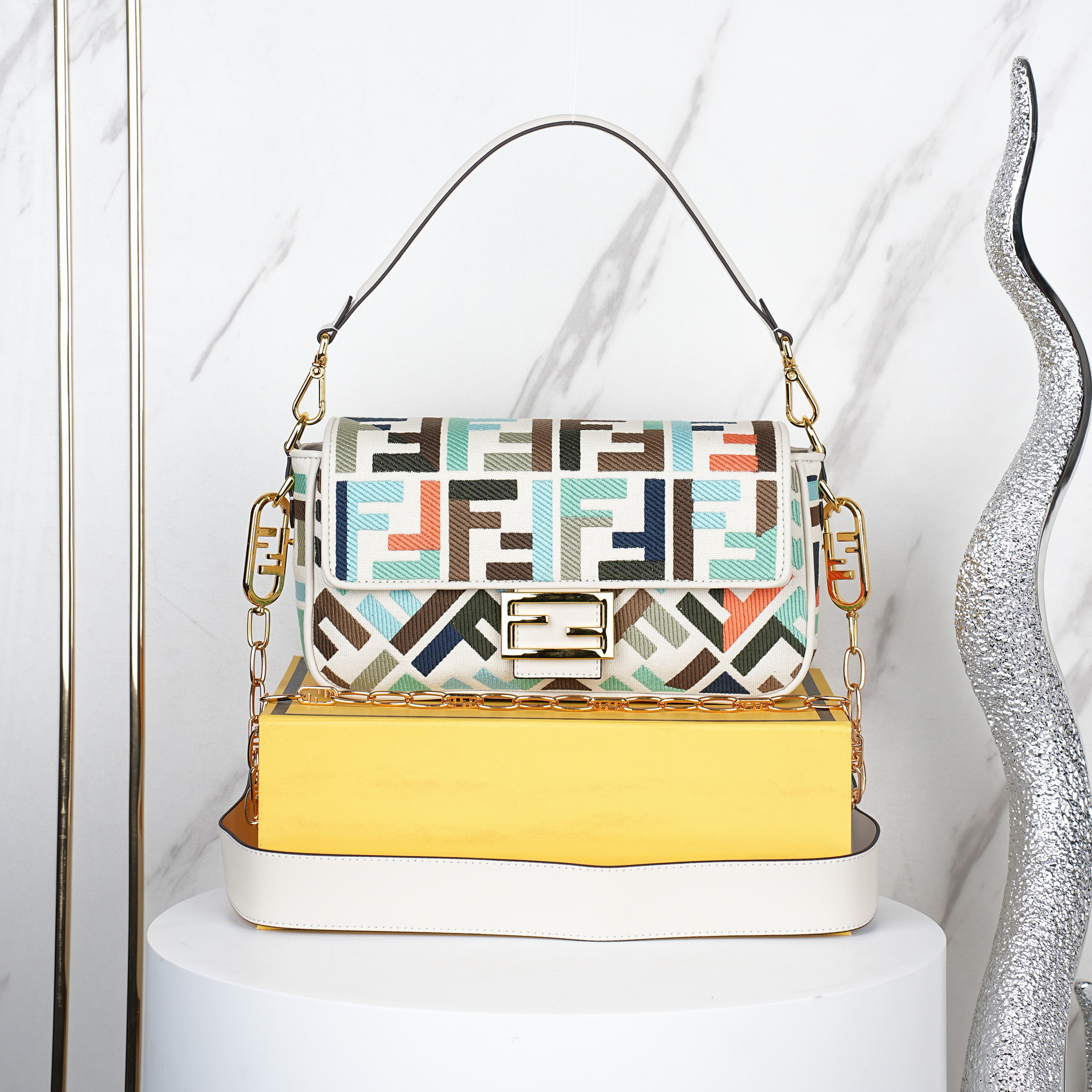 Fendi baguette 27x6x14cm jj2