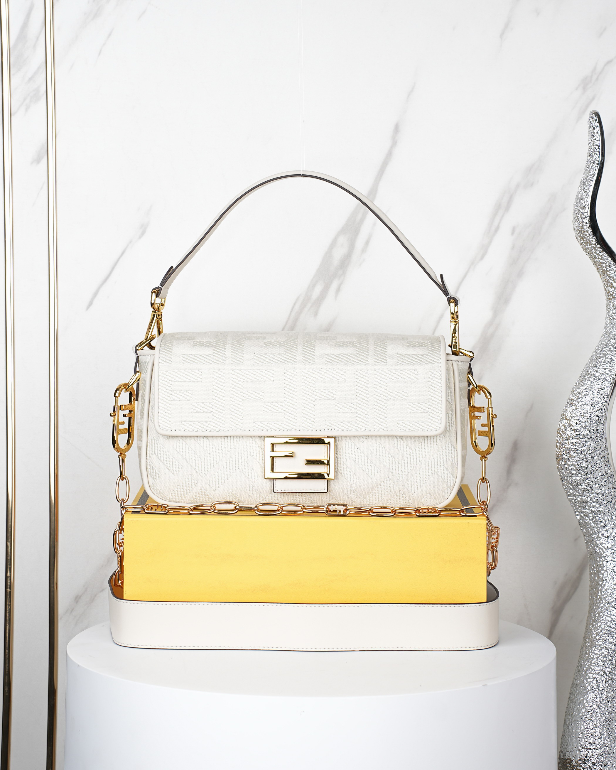 Fendi baguette 27x6x14cm jj6