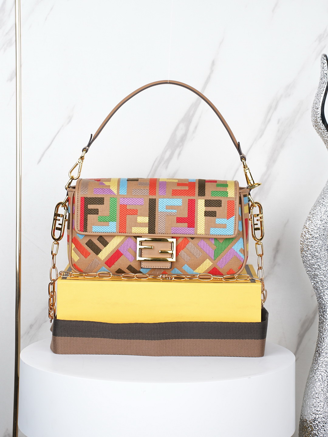 Fendi baguette 27x6x14cm jj7