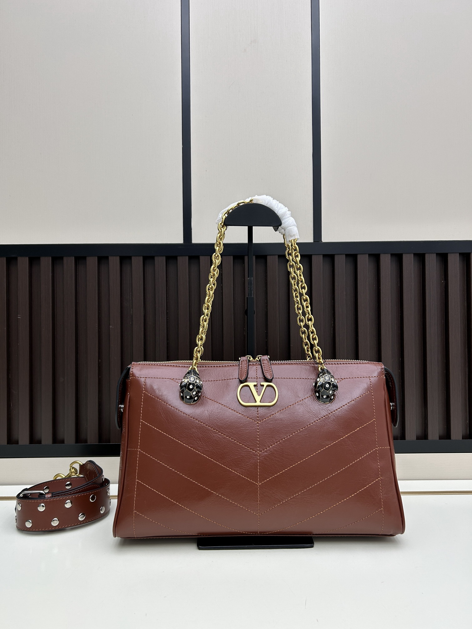 Val 20278 33x19.5x9cm jj2