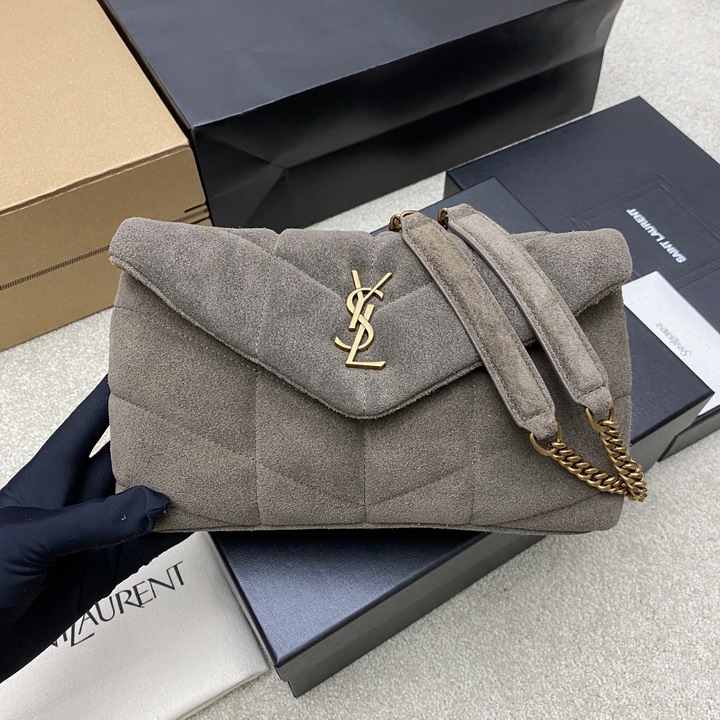 YSL lou 759337 23x15.5x5.8cm 8D6