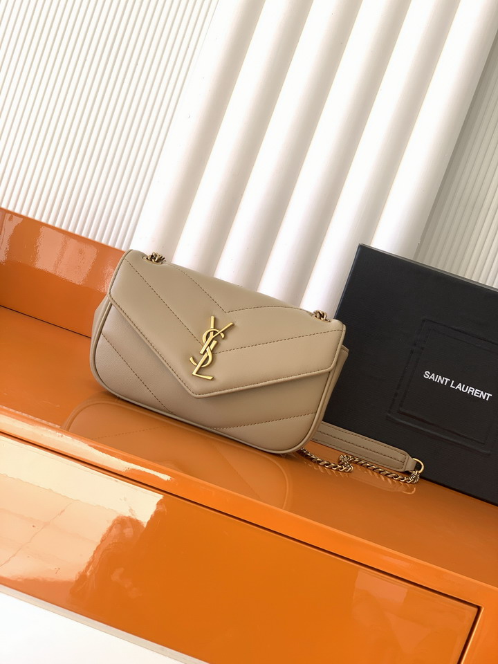 YSL lou 821749 20x12x6cm 8D7