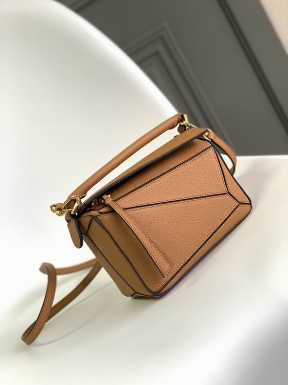 Loewe 061838 18x12.5x8cm ss13