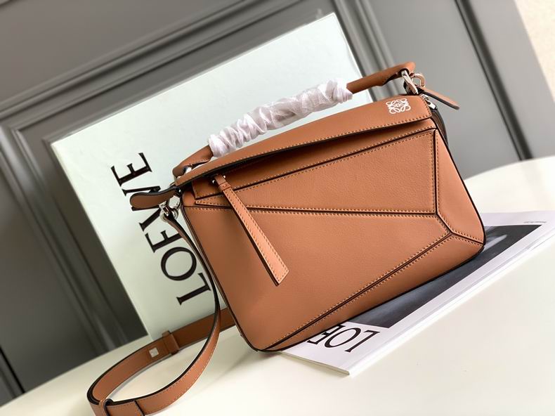 Loewe 261801 24x16.5x10.5cm ss10