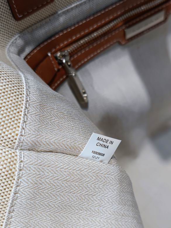 0012 33X43.5X13cm TB 8