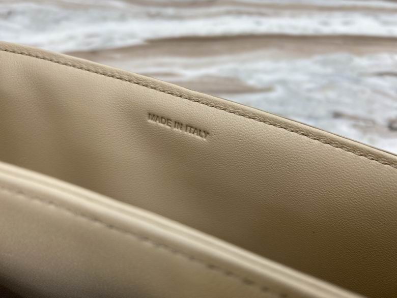 187366 22X16.5X7cm YG 16色 99