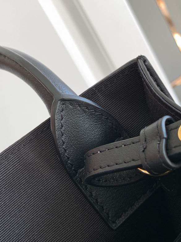 191542 17X21X4cm YG 9