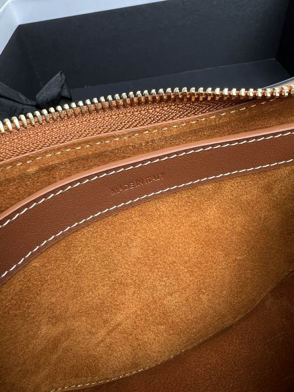 193952 23X13.5X6cm YG 7