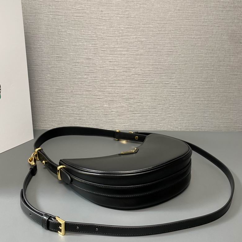 1BC194 22.5X18.5X6.5cm YG 6