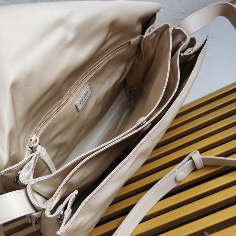 1BD255 30X21.5X12cm DN 3色 17