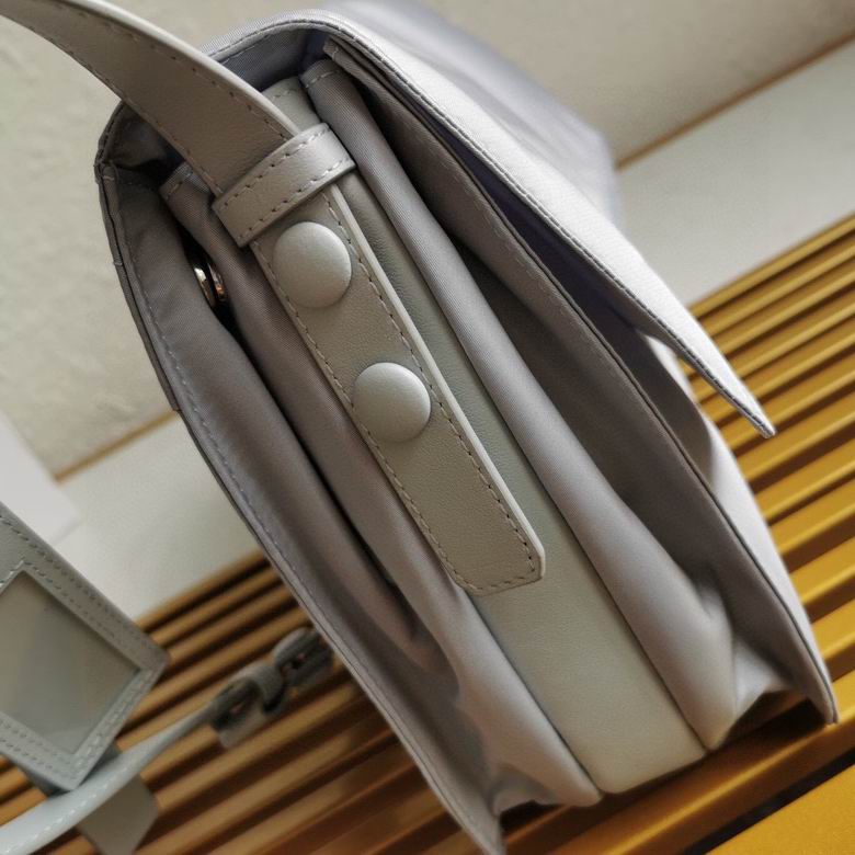 1BD255 30X21.5X12cm DN 3色 6