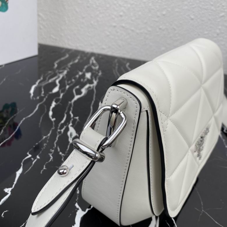 1BD283 23X18X5cm YG 6