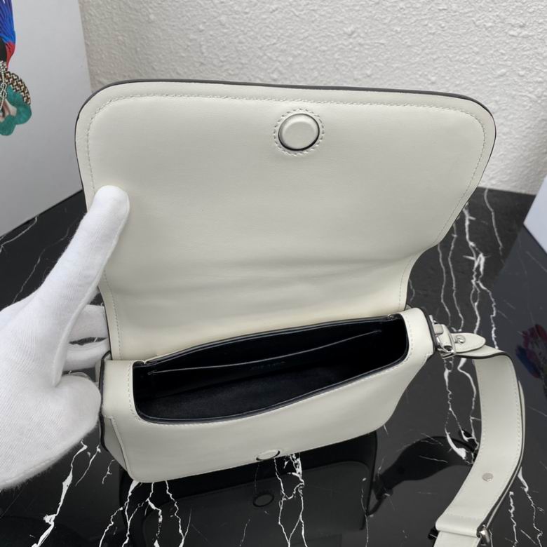 1BD283 23X18X5cm YG 8