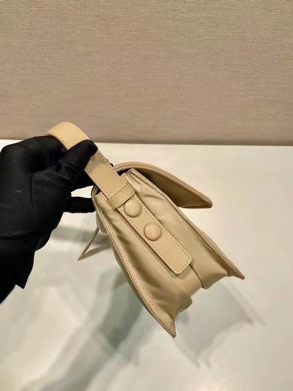 1BD313 23.5X18X11cm XM 7