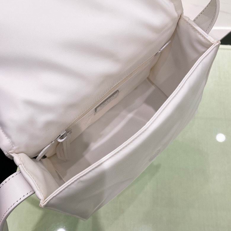 1BD313 23X16X11cm DN 4色 24