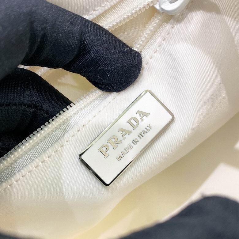 1BD313 23X16X11cm DN 4色 25