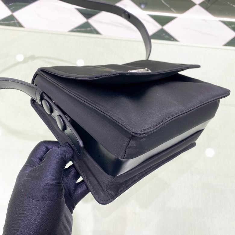 1BD313 23X16X11cm DN 4色 33