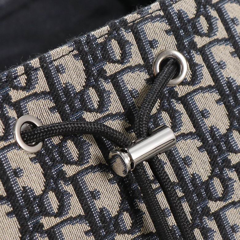 1ESBA138YKY_H27E 31X38X11cm XM 7