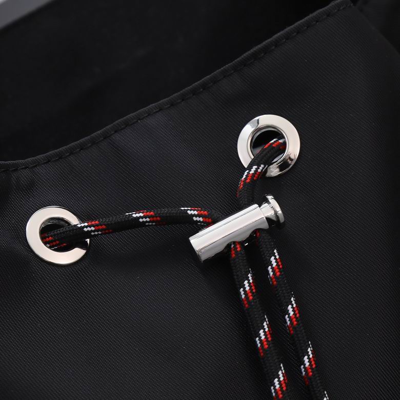 1MOBA062XVO 30X42X16cm XM 5