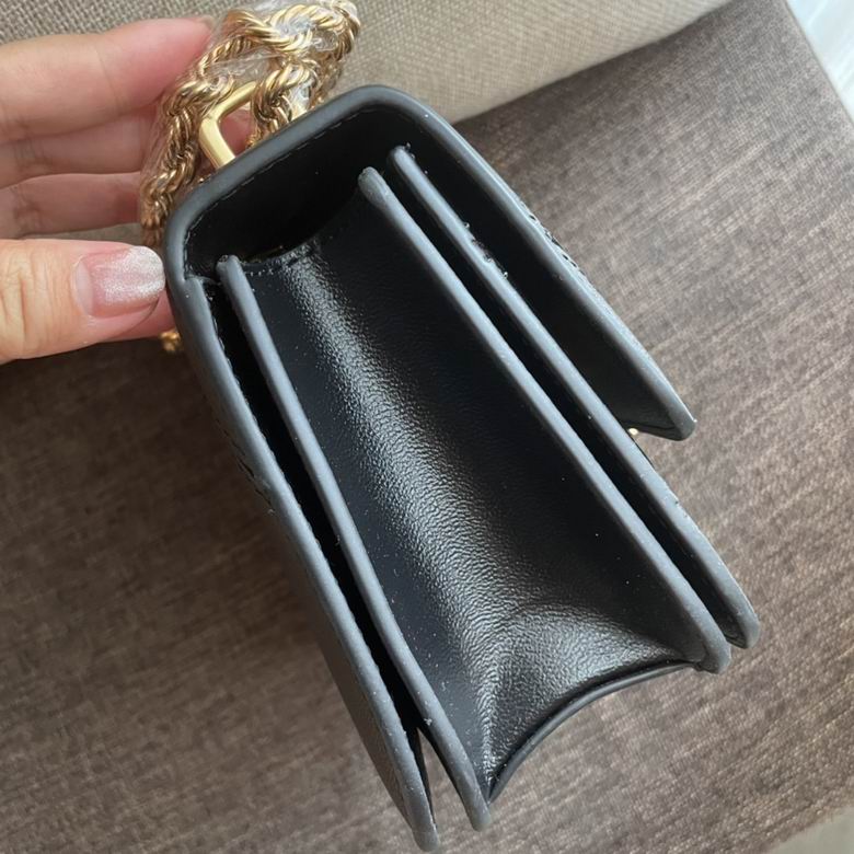 221 19X13.5X6.5cm TB 3色 14