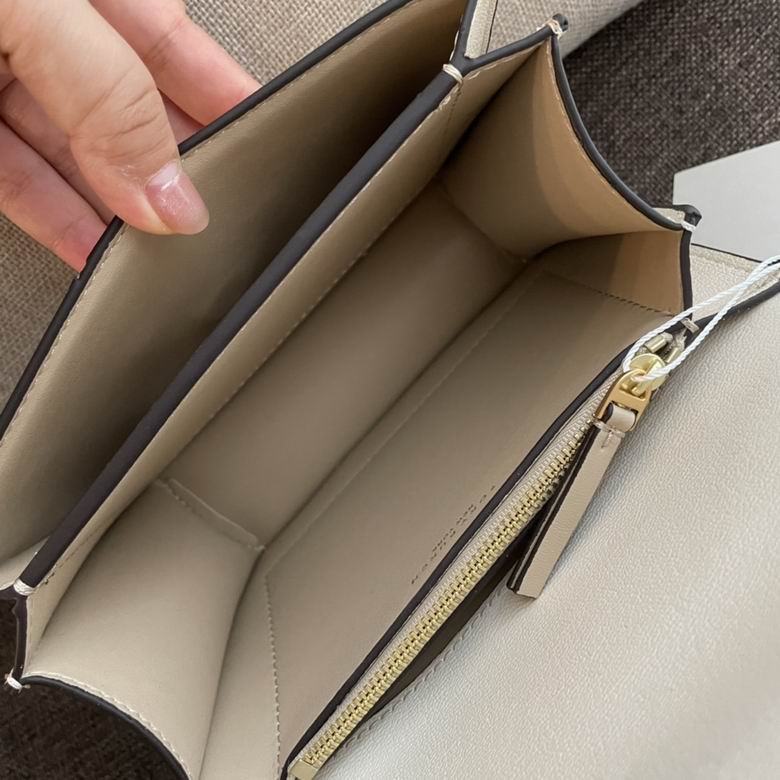 221 19X13.5X6.5cm TB 3色 9