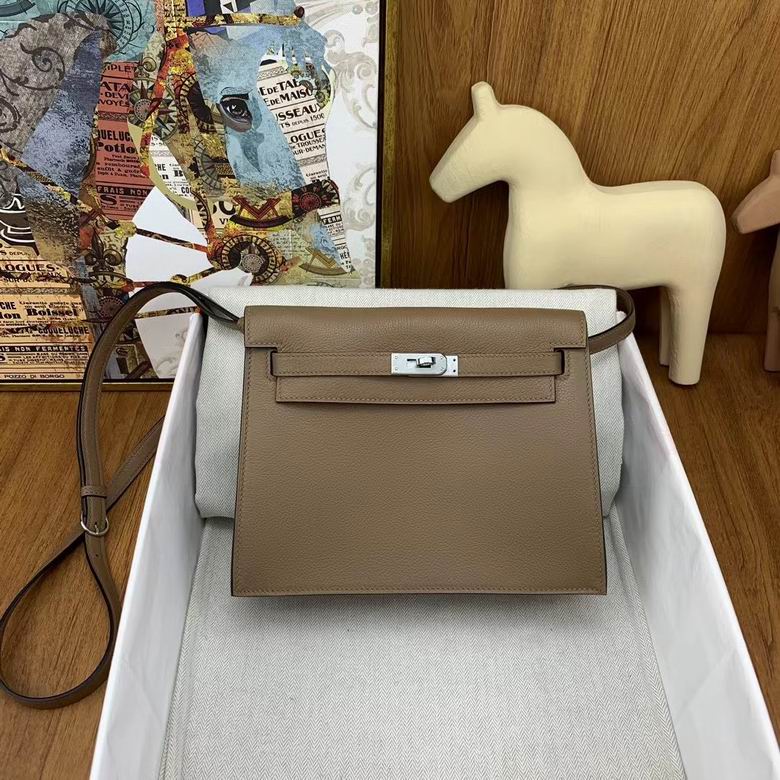 22cm 082001 AM 1 (10)