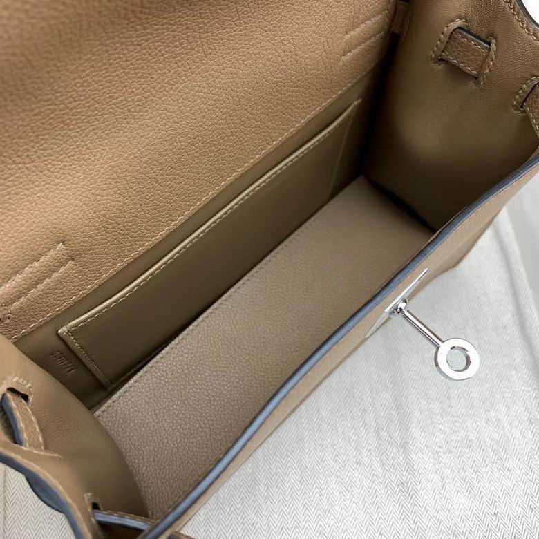 22cm 082001 AM 1 (16)