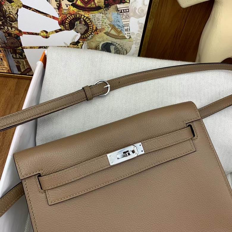 22cm 082001 AM 1 (17)