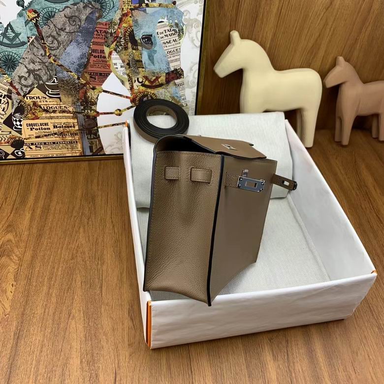 22cm 082001 AM 1 (18)