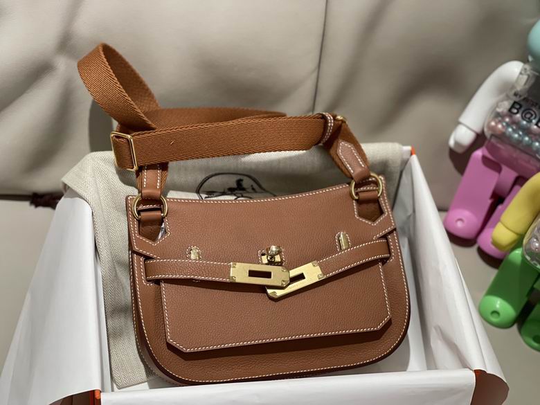 23X17X5cm 052402 AM 6 (3)