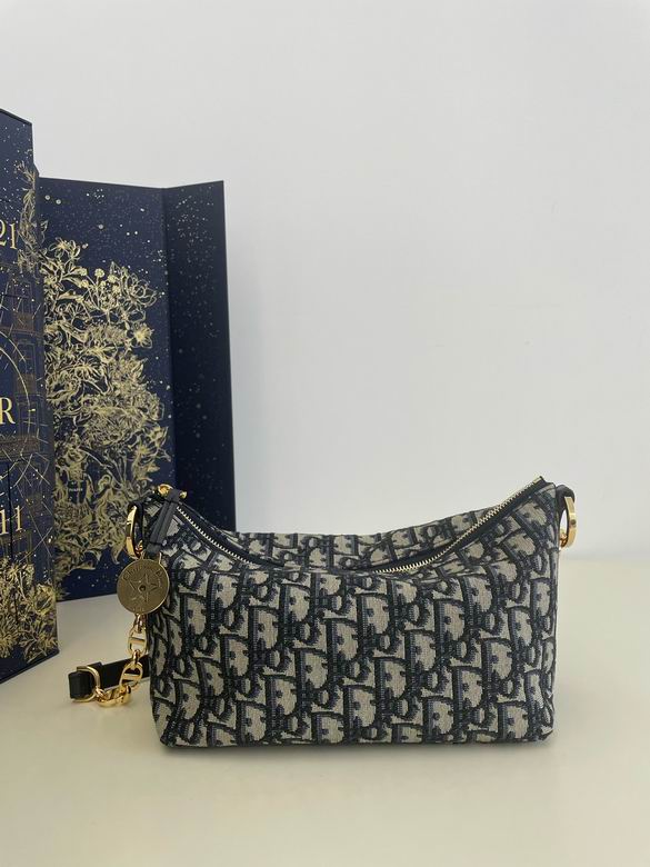 28.5X10X14.5cm 042404 YG 1