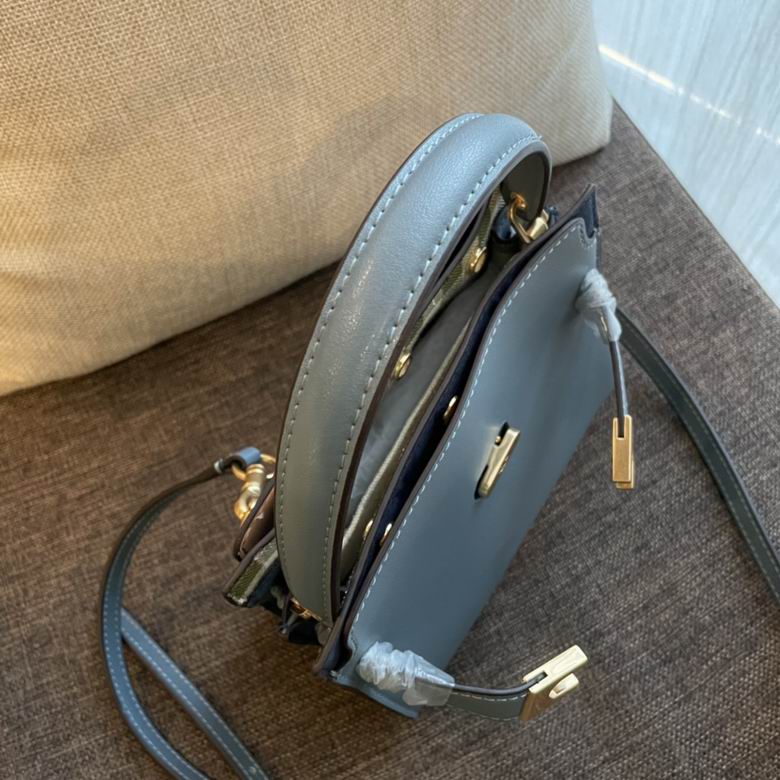 334 19X16.5X8.5cm TB 2