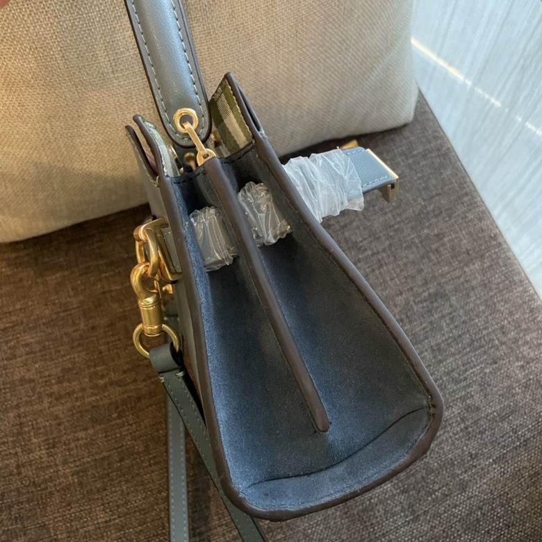 334 19X16.5X8.5cm TB 4