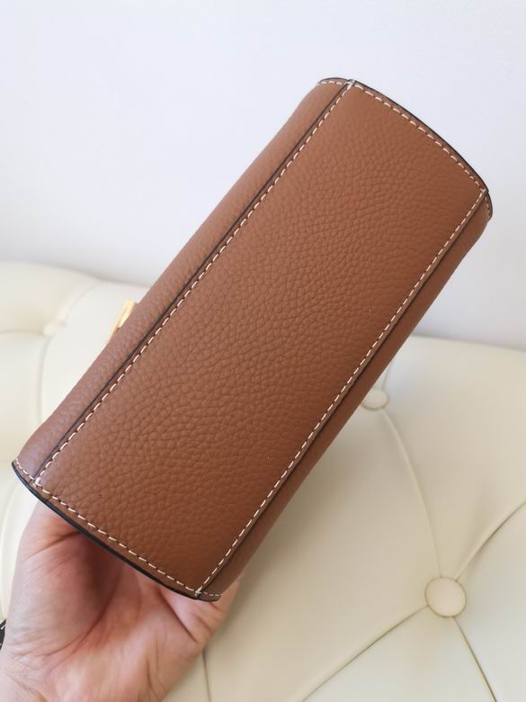 334 19X16.5X8.5cm TB 4