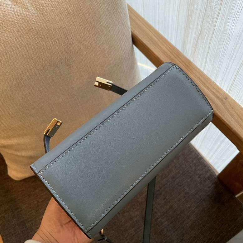 334 19X16.5X8.5cm TB 5