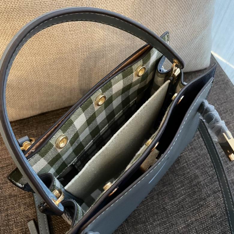 334 19X16.5X8.5cm TB 6