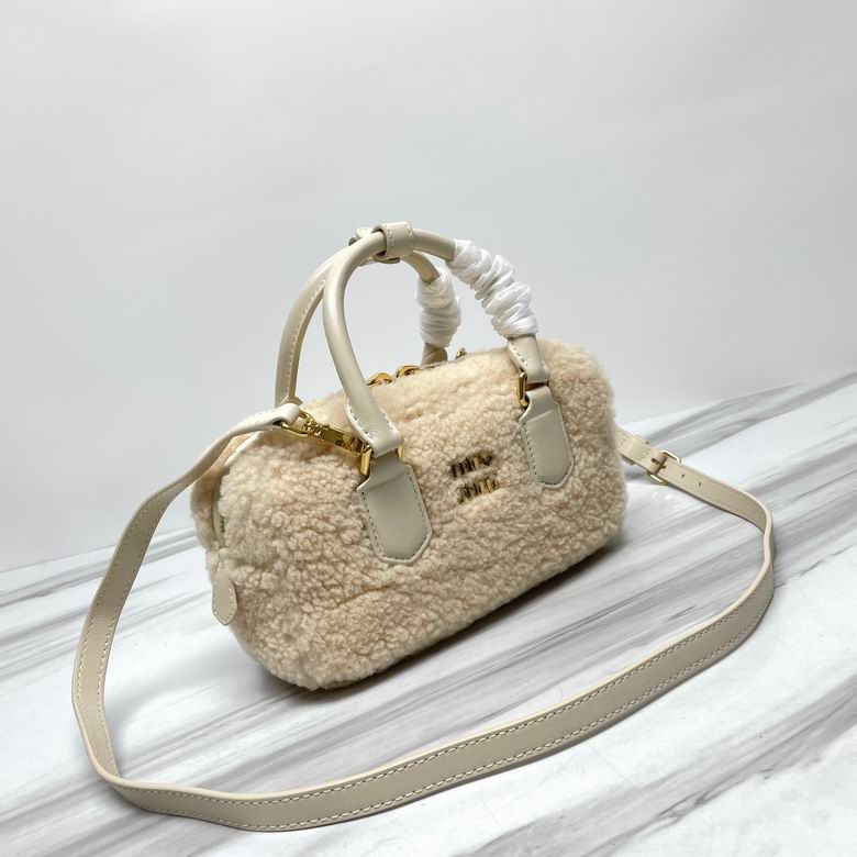 5BB142 22X10.5X7.5cm H 3色 13