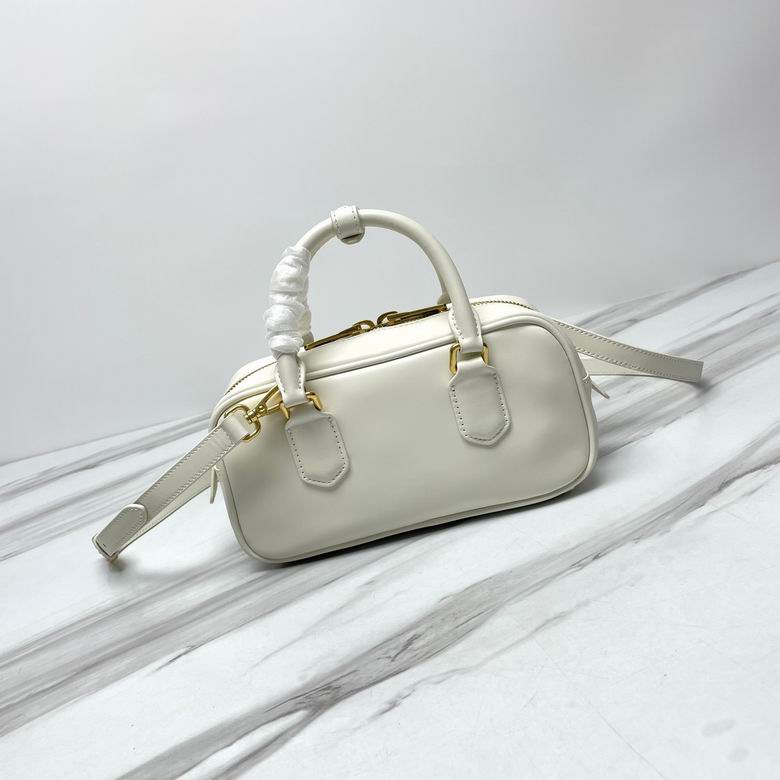 5BB142 22X10.5X7.5cm H 3色 23