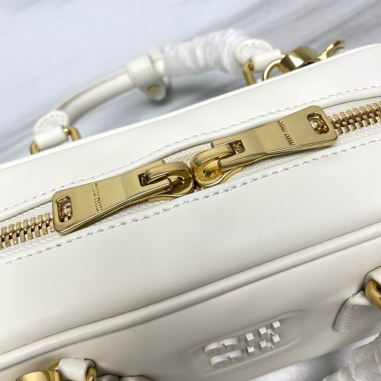 5BB142 22X10.5X7.5cm H 3色 25