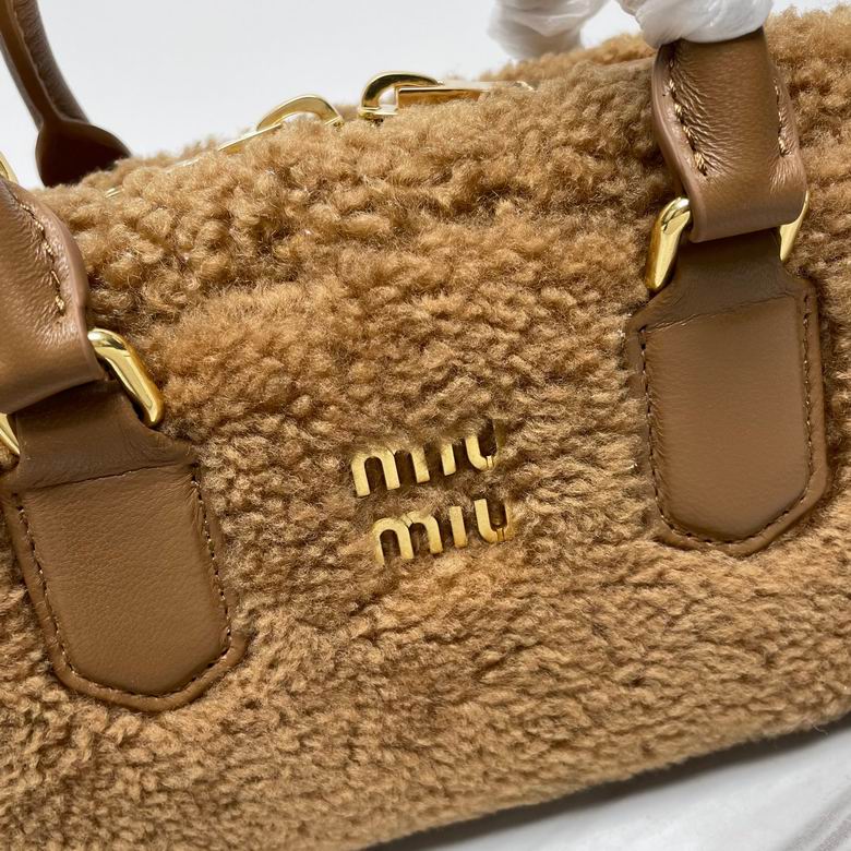 5BB142 22X10.5X7.5cm H 3色 2