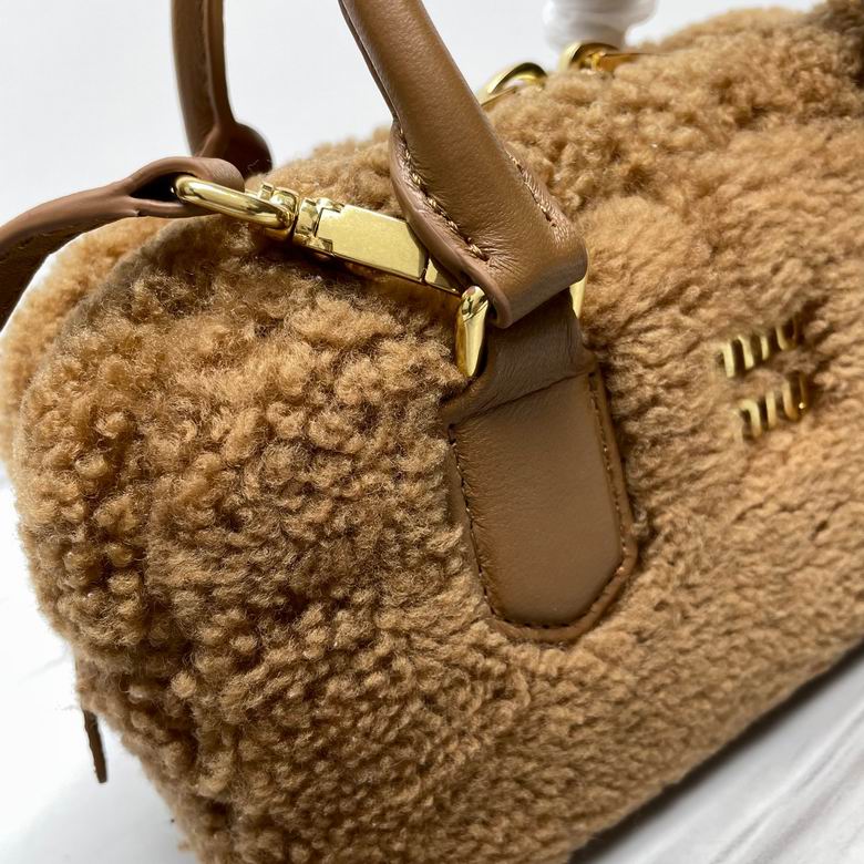 5BB142 22X10.5X7.5cm H 3色 3