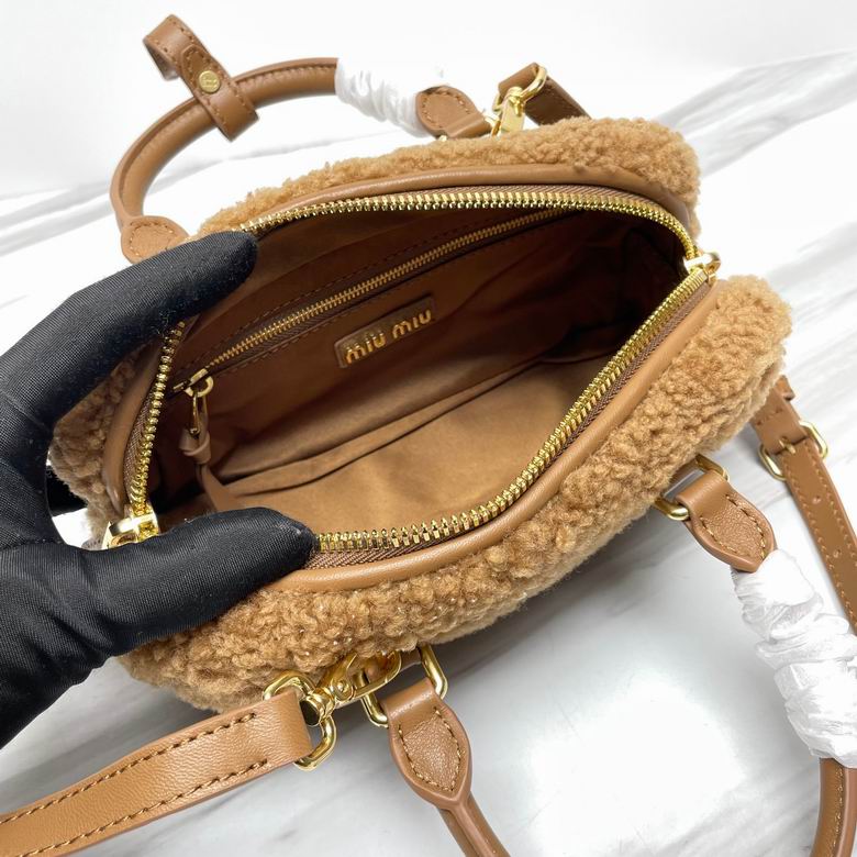 5BB142 22X10.5X7.5cm H 3色 9